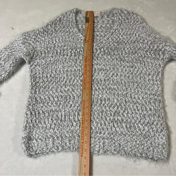 ALTAR'D STATE Eyelash Sweater Womens V-neck Gray/White Size Small/Medium - Picture 8 of 8